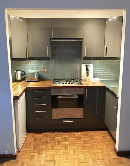 Victoria Park 1 Bedroom Flat Londen